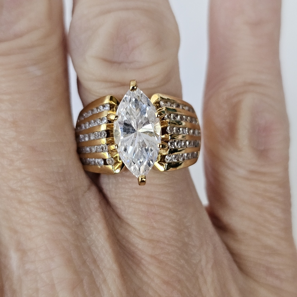 Victoria Wieck Absolute Diamond Simulant Ring 18kt Vermeil Size 6! - Picture 6 of 7